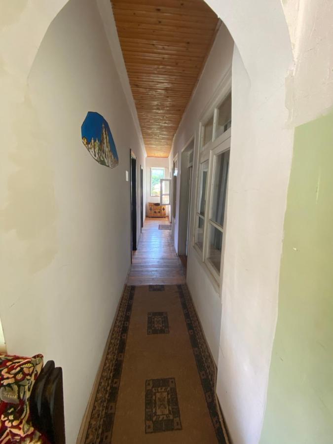 Shaulini Hotel Kashveti Luaran gambar
